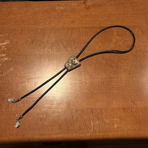 Stone Chip Bolo Tie